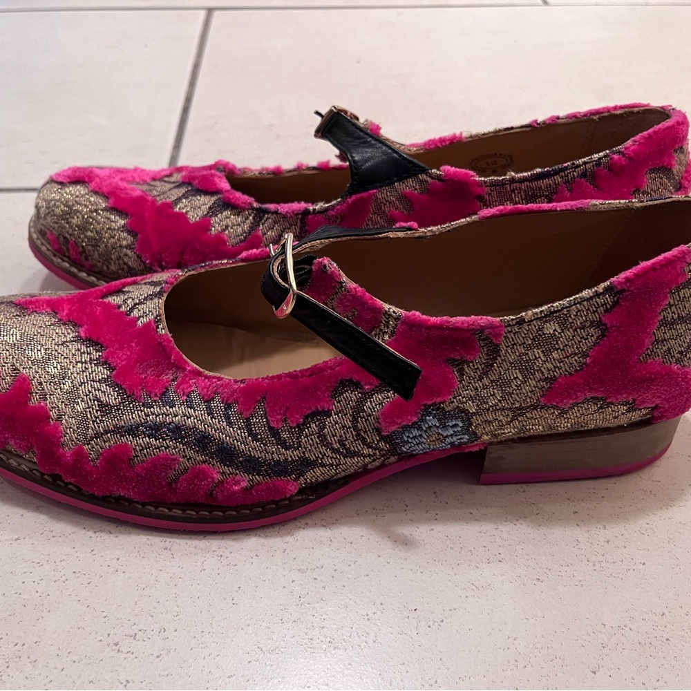 John Fluevog Pink and Gold Biblio Barnett Tapestry Women's Shoes - Picture 3 of 3